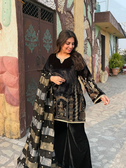Sehar Velvet set
