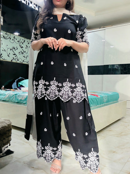 Duriya Farshi Suit Set